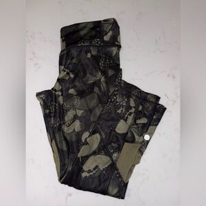 Lululemon capri leggings